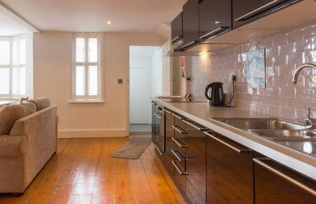 Host Stay Victoria Gardens - Photo 25
