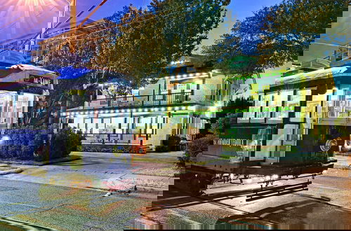 Photo 1 - Greenhouse Uptown