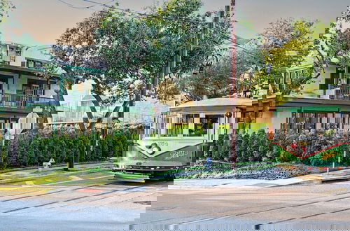 Photo 20 - Greenhouse Uptown