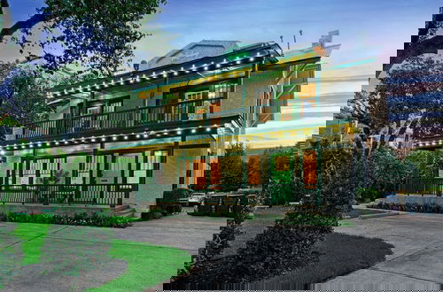 Photo 17 - Greenhouse Uptown