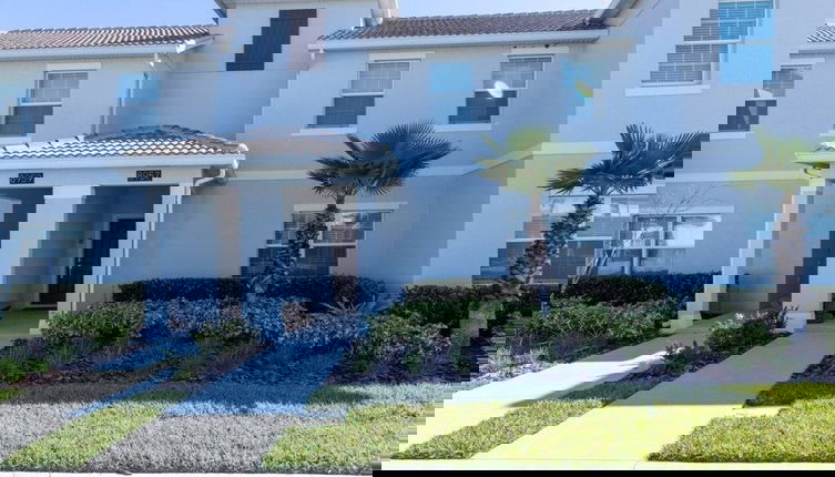 Foto 1 - Cozy 4 Bed Town Home With Splash Pool 4 Bedroom Townhouse by RedAwning
