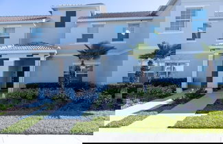Foto 1 - Cozy 4 Bed Town Home With Splash Pool 4 Bedroom Townhouse by RedAwning