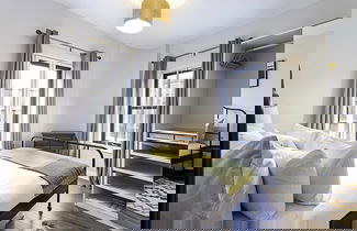 Foto 1 - Gorgeous Roehampton Flat