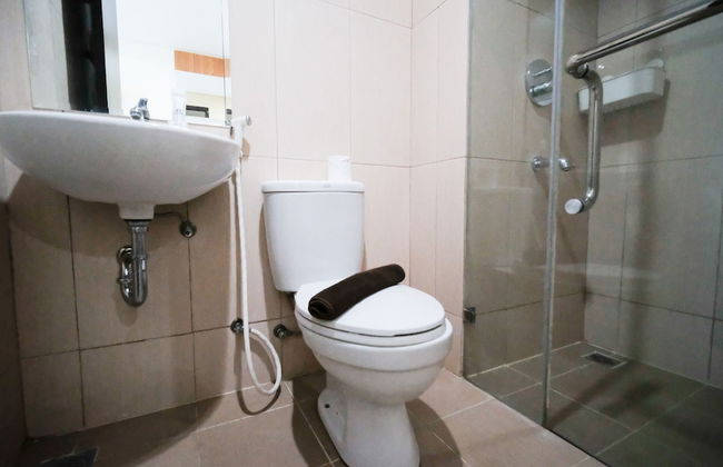 Strategic And Homey Studio At Tamasari Papilio Apartment - Photo 11
