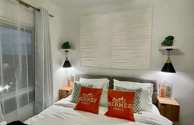 Mesavirre Bacolod | Elegantly Furnished 1BDM w/Balcony @ LOPEZ LUX. - Photo 6