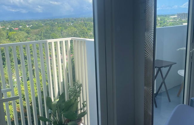 Mesavirre Bacolod | Elegantly Furnished 1BDM w/Balcony @ LOPEZ LUX. - Photo 33