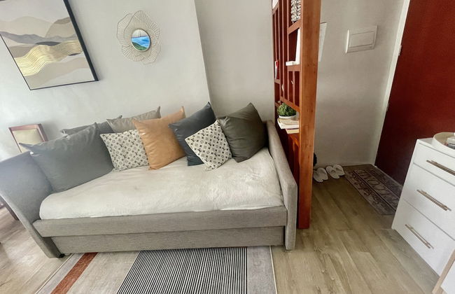 Mesavirre Bacolod | Elegantly Furnished 1BDM w/Balcony @ LOPEZ LUX. - Photo 31