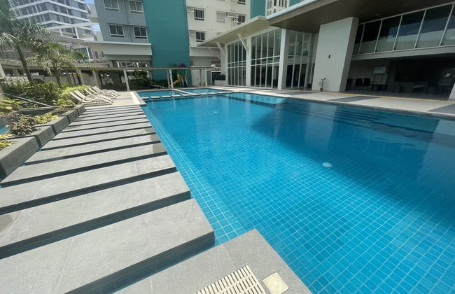 Mesavirre Bacolod | Elegantly Furnished 1BDM w/Balcony @ LOPEZ LUX. - Photo 41