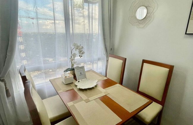 Mesavirre Bacolod | Elegantly Furnished 1BDM w/Balcony @ LOPEZ LUX. - Photo 13
