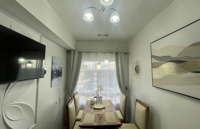 Mesavirre Bacolod | Elegantly Furnished 1BDM w/Balcony @ LOPEZ LUX. - Photo 10