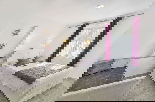 Foto 3 - Boutique Rooms - With Pool - 3 - R103