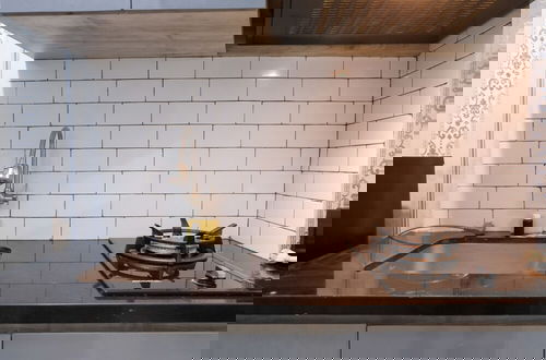 Foto 5 - Modern Studio At Apartment Grand Asia Afrika