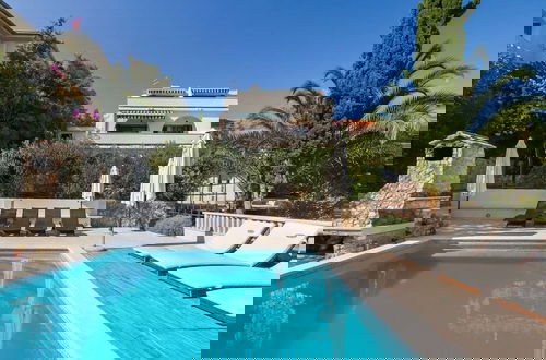 Foto 44 - Sea Front - With Pool - H