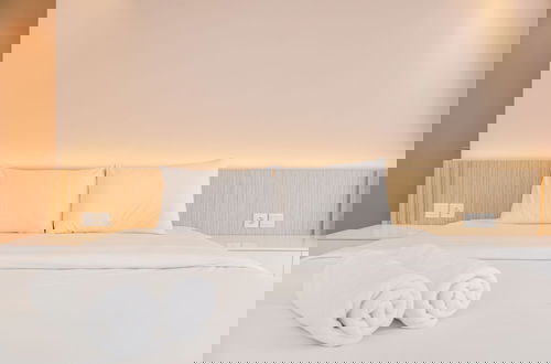 Foto 10 - Modern Look And Nice 2Br Gold Coast Apartment Near Pik