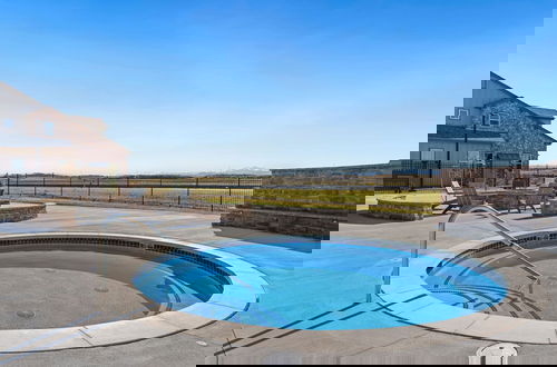 Photo 23 - Serene Retreat With Hot Tub, Sauna, Pool & Gym