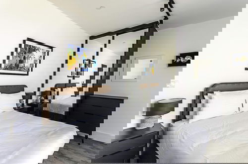 Foto 4 - Beautiful 2 Bed Icon Tower Flat 5