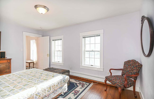 4 BDR w/ Private Hot Tub, Backyard and Deck! - Foto 6