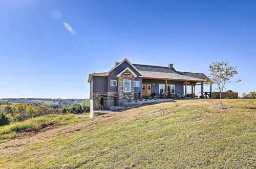 Photo 26 - Chic Williamstown Retreat With Pool & Hot Tub