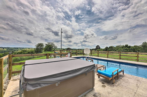 Photo 40 - Chic Williamstown Retreat With Pool & Hot Tub