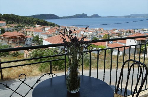 Foto 18 - Best House Sea View Apartment Pylos