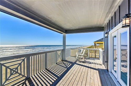 Photo 16 - Freeport Beachfront Home w/ Deck, Ocean Views