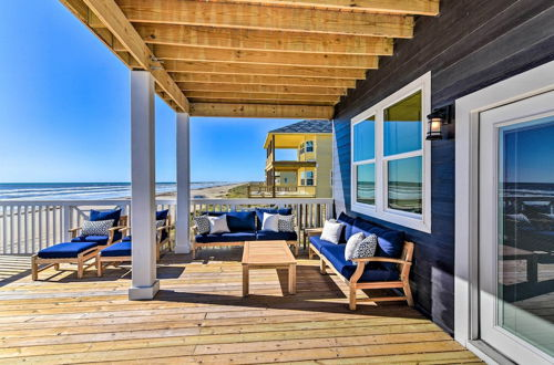 Photo 28 - Freeport Beachfront Home w/ Deck, Ocean Views