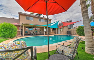 Foto 1 - Relaxing Phoenix House w/ Hot Tub & Heated Pool