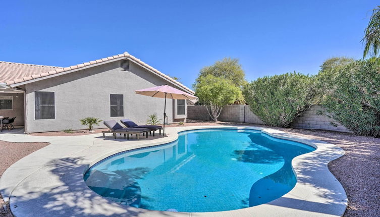 Photo 1 - Phoenix Gem: Pool, Putting Green & Furnished Patio