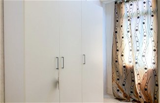 Foto 3 - Nice Designed And Elegant 2Br At Green Bay Pluit Apartment