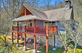 Photo 1 - 40-acre Ski Retreat w/ Hot Tub & Trout Pond