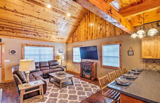 Photo 2 - Modern Cabin w/ Grill Near Golf & Bass Fishing