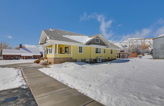 Photo 2 - Cozy Historic Home w/ Games, Near Bryce Canyon