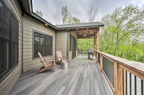 Photo 11 - Elegant Mtn Chalet w/ Deck: 1 Mi to Mt Snow