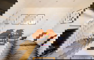 Photo 2 - The London Crib - Relaxing 1bdr Flat With Terrace
