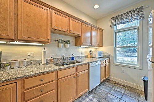 Photo 18 - Bright Condo w/ Community Perks: Near Ski Quechee