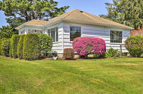 Photo 5 - Netarts Cozy Coastal Cottage W/deck Near Portland