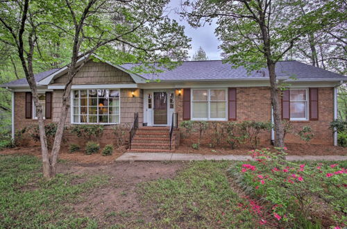 Foto 7 - Spacious Family Home - 17 Miles to Winston-salem