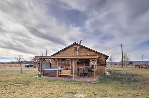 Foto 14 - Secluded Cabin w/ Hot Tub, Game Room & Views