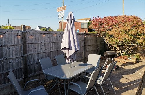 Foto 20 - Charming 4-bed Cottage in Hayling Island - Hot Tub