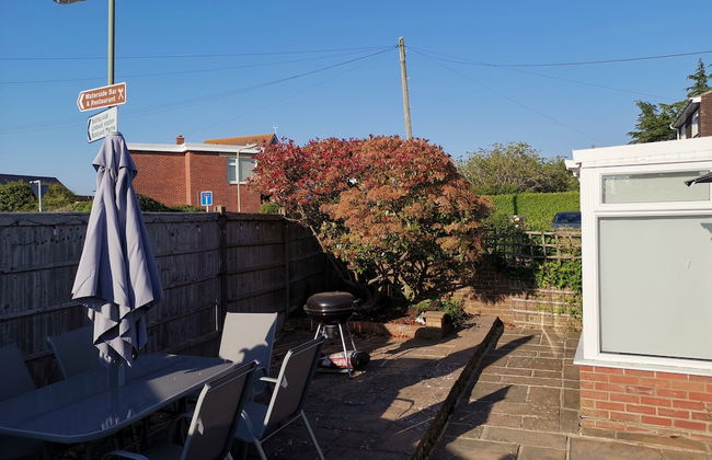 Charming 4-bed Cottage in Hayling Island - Hot Tub - Foto 20