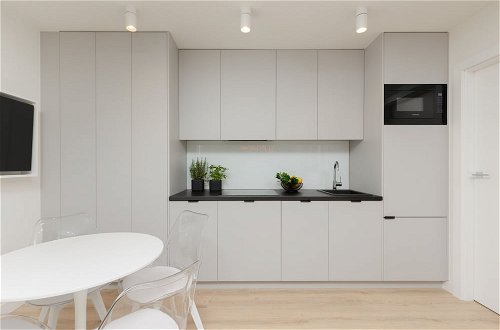 Photo 9 - Emilii Plater Apartment by Renters