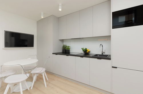 Photo 11 - Emilii Plater Apartment by Renters