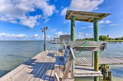 Photo 5 - 'las Brisas' Home w/ Lighted Fishing Pier & Kayaks