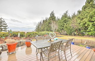 Photo 2 - Private Waterfront Bellingham Estate