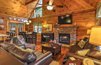 Foto 1 - 'cozy Nest' Gatlinburg Cabin w/ Porch & Jacuzzi