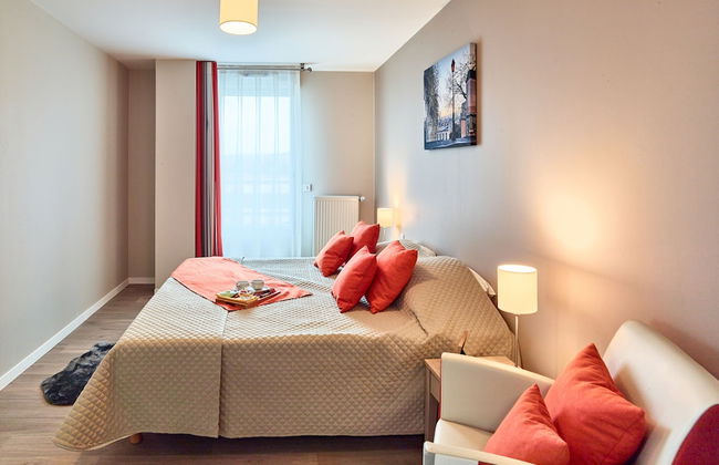 Zenao Appart'hôtels Suresnes - Foto 14