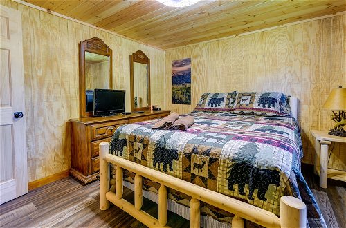 Photo 10 - Rustic Cosby Cabin w/ Furnished Deck & Yard