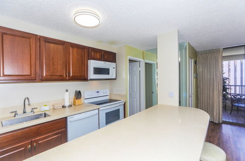 Photo 46 - Discovery Bay One Bedroom Condos with Kitchen & Free Wifi