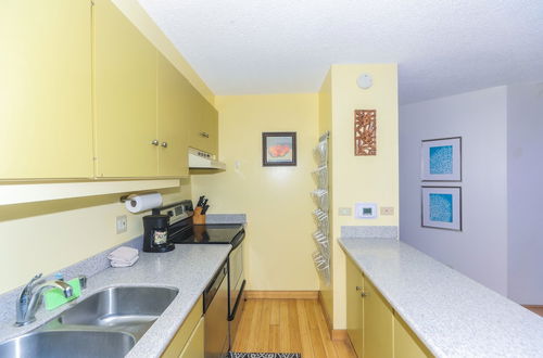 Photo 41 - Discovery Bay One Bedroom Condos with Kitchen & Free Wifi