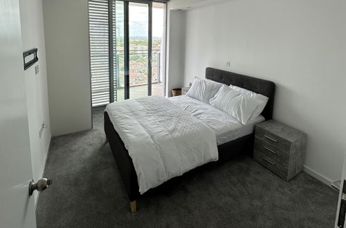 Foto 2 - Charming 2-bed Apartment in London